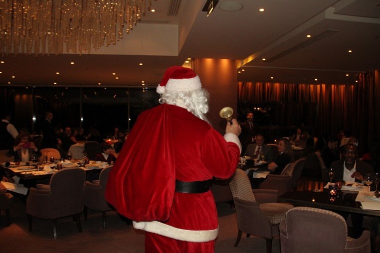 Christmas Night at Eau De Vie